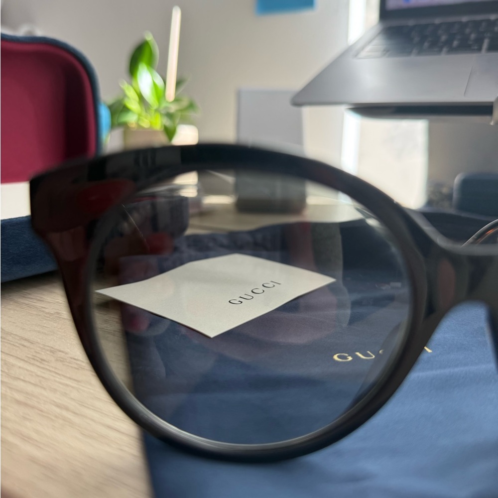 Gucci Luxury Stylish Cat Eye Sunglasses Authentic full inclusion - Picture 5 of 9